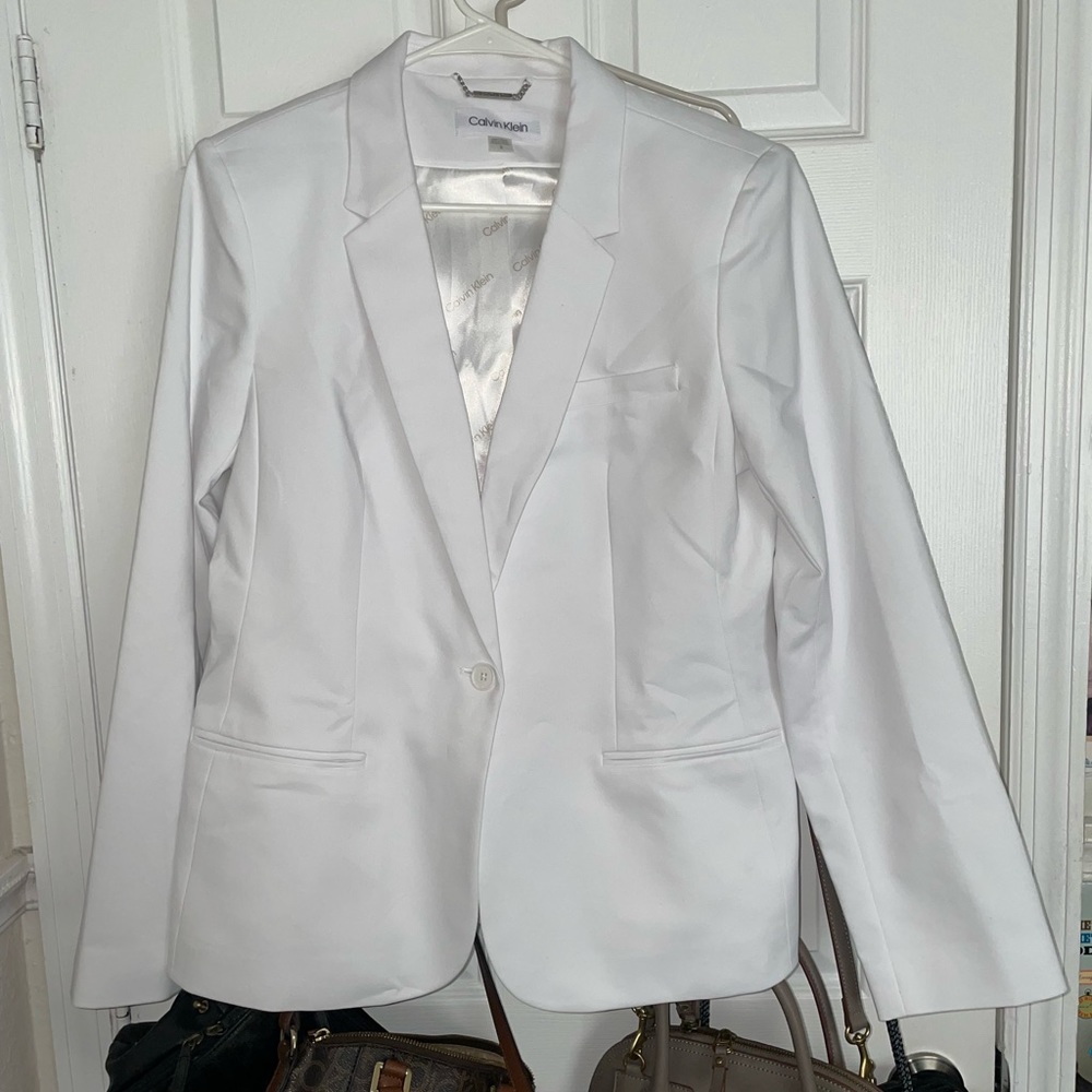 WHITE CALVIN KLEIN SUIT BLAZER